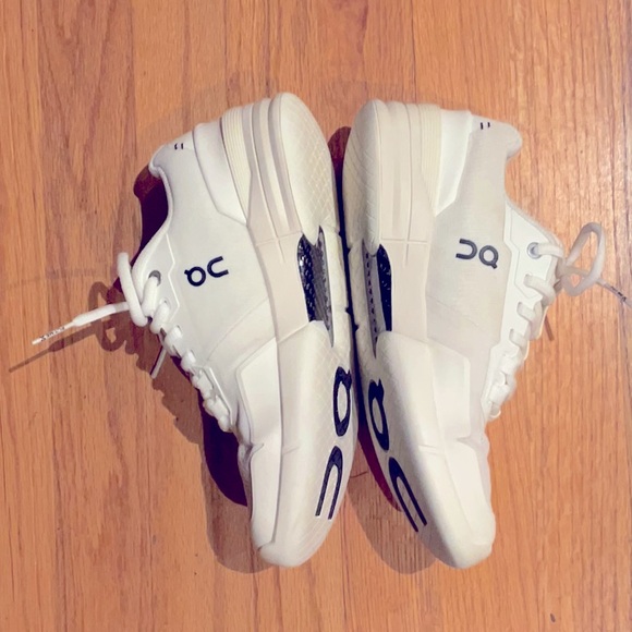 On Running White Athletic Shoes - Picture 6 of 9